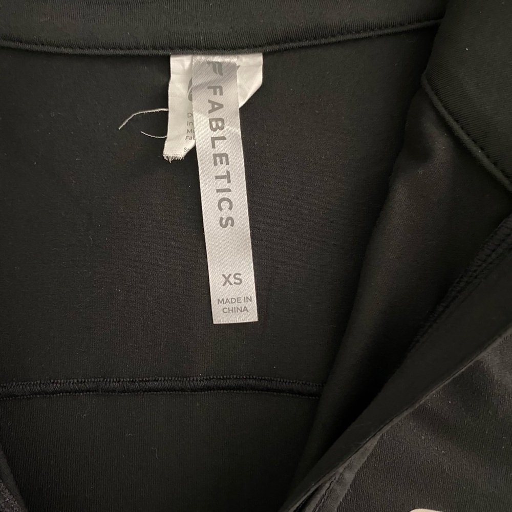 Fabletics - Picture 3 of 5